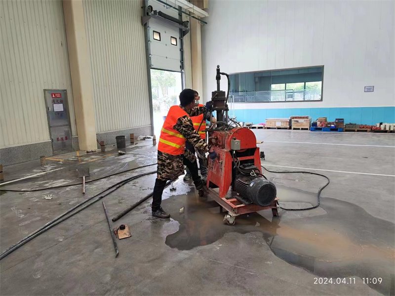 藁城厂房地面下沉塌陷注浆加固施工